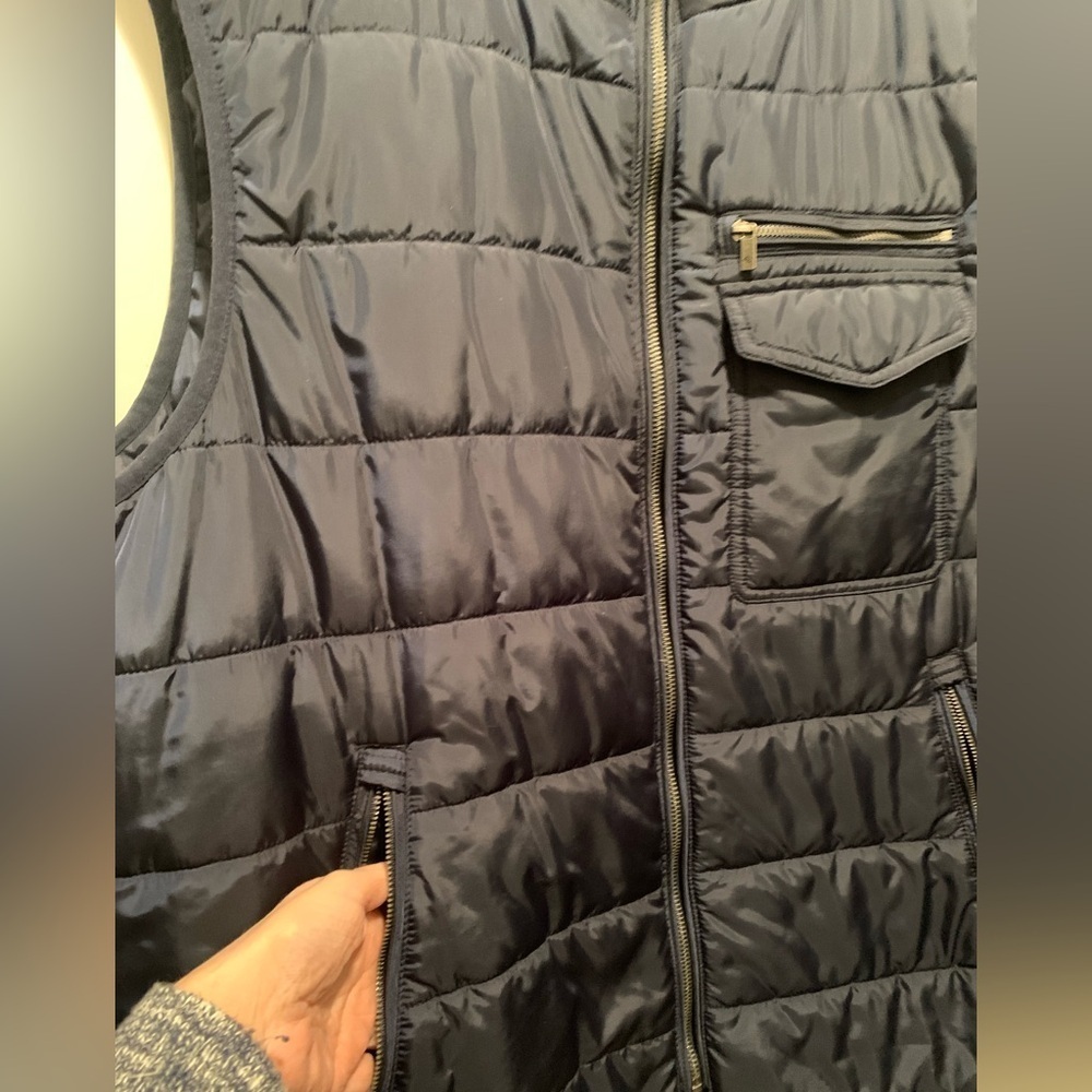 Joseph Abboud Navy Puffer Vest XXL Water Repellent Outdoor Ready Like New - Picture 2 of 16